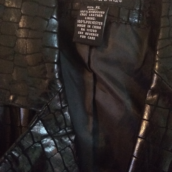 Leather jacket - Picture 4 of 5